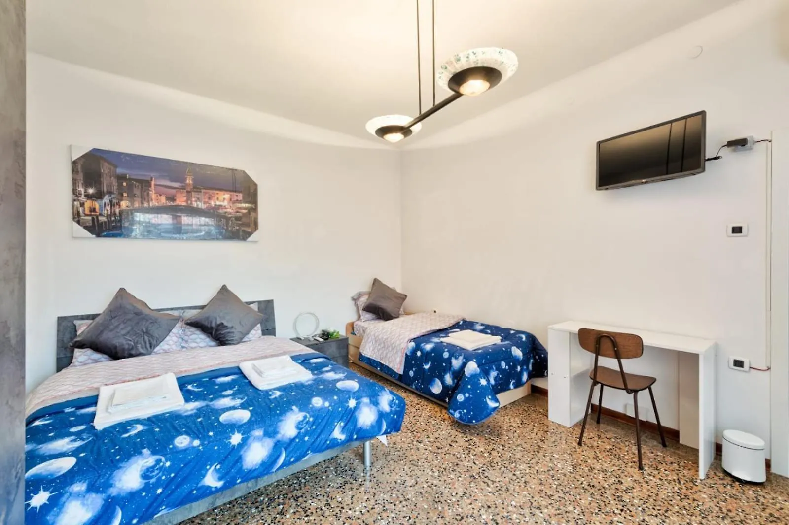 City Living Guest House Venice Room