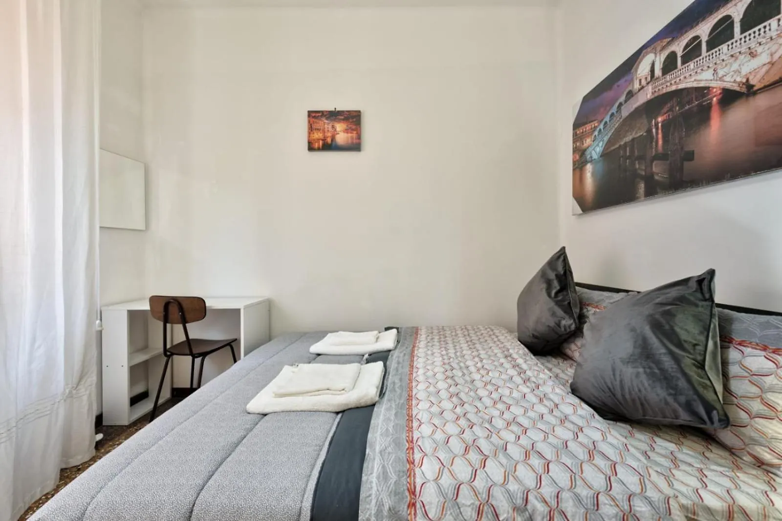 City Living Guest House Venice Room